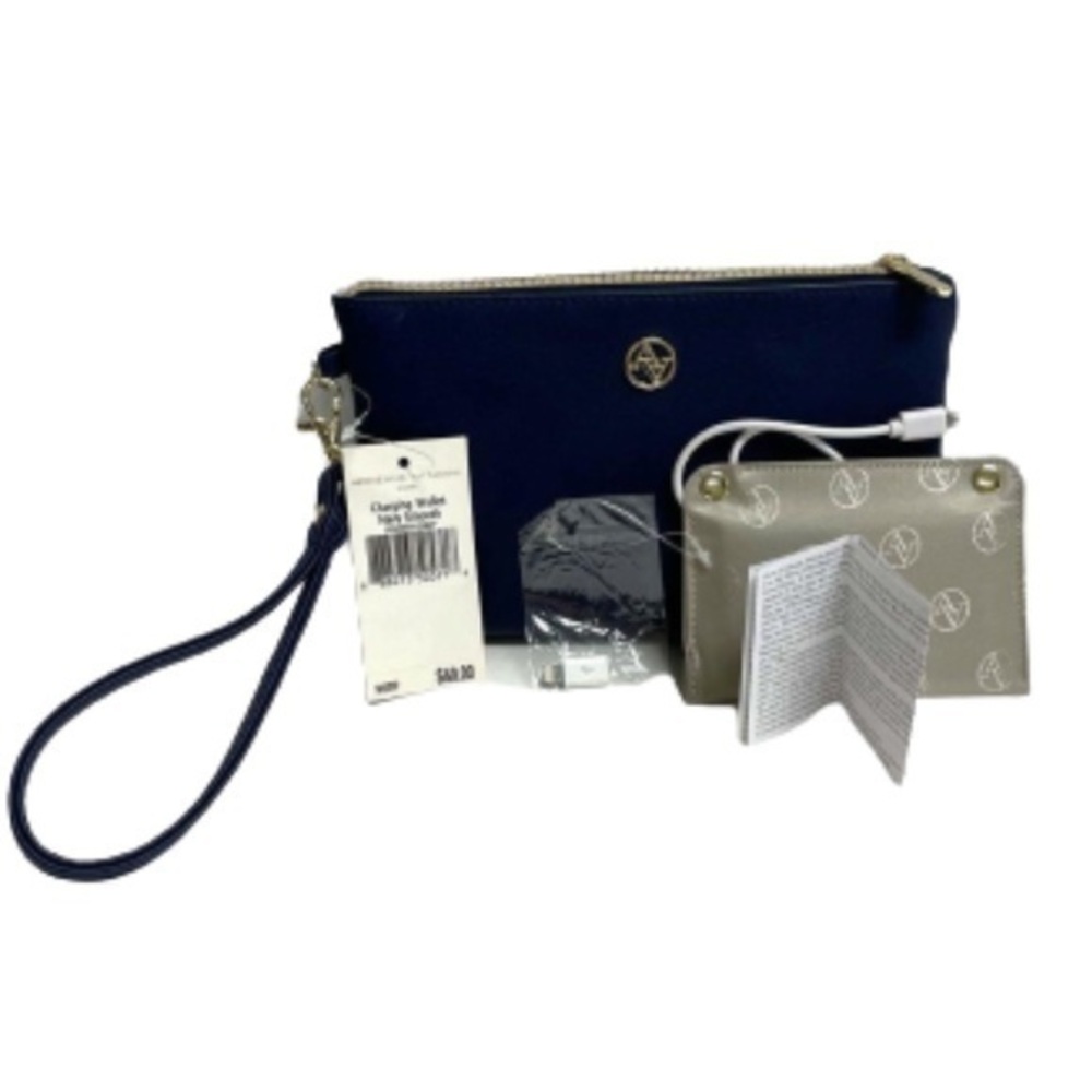 Adrienne Vittadini navy blue smooth leather charging wallet Wristlet NWT